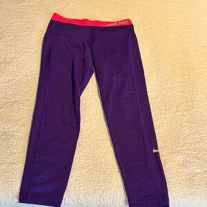NWOT Nike Hyper warm Fleece Dri- Fit leggings
